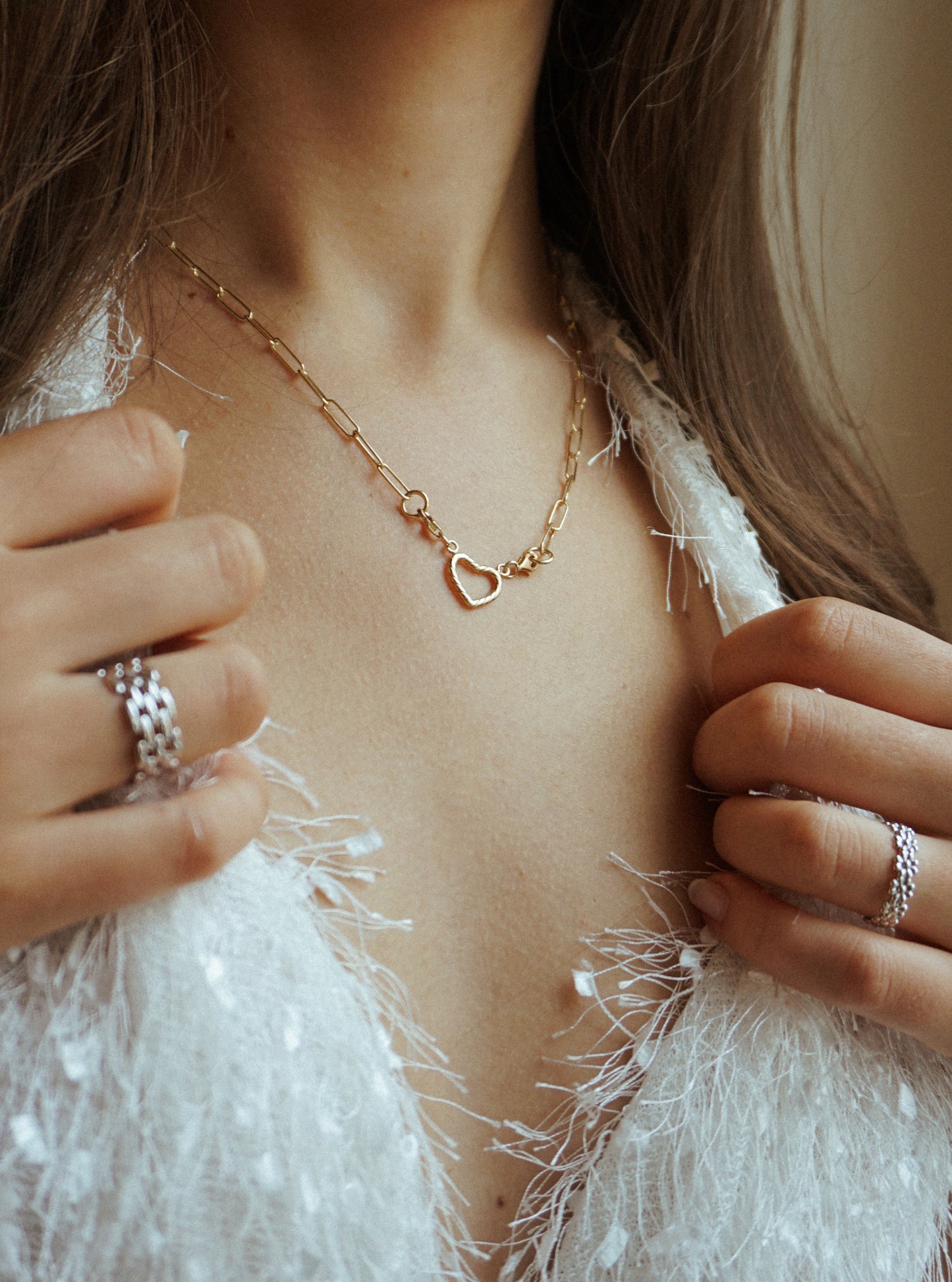 Twistin'n'Turnin' Heart Necklace Gold