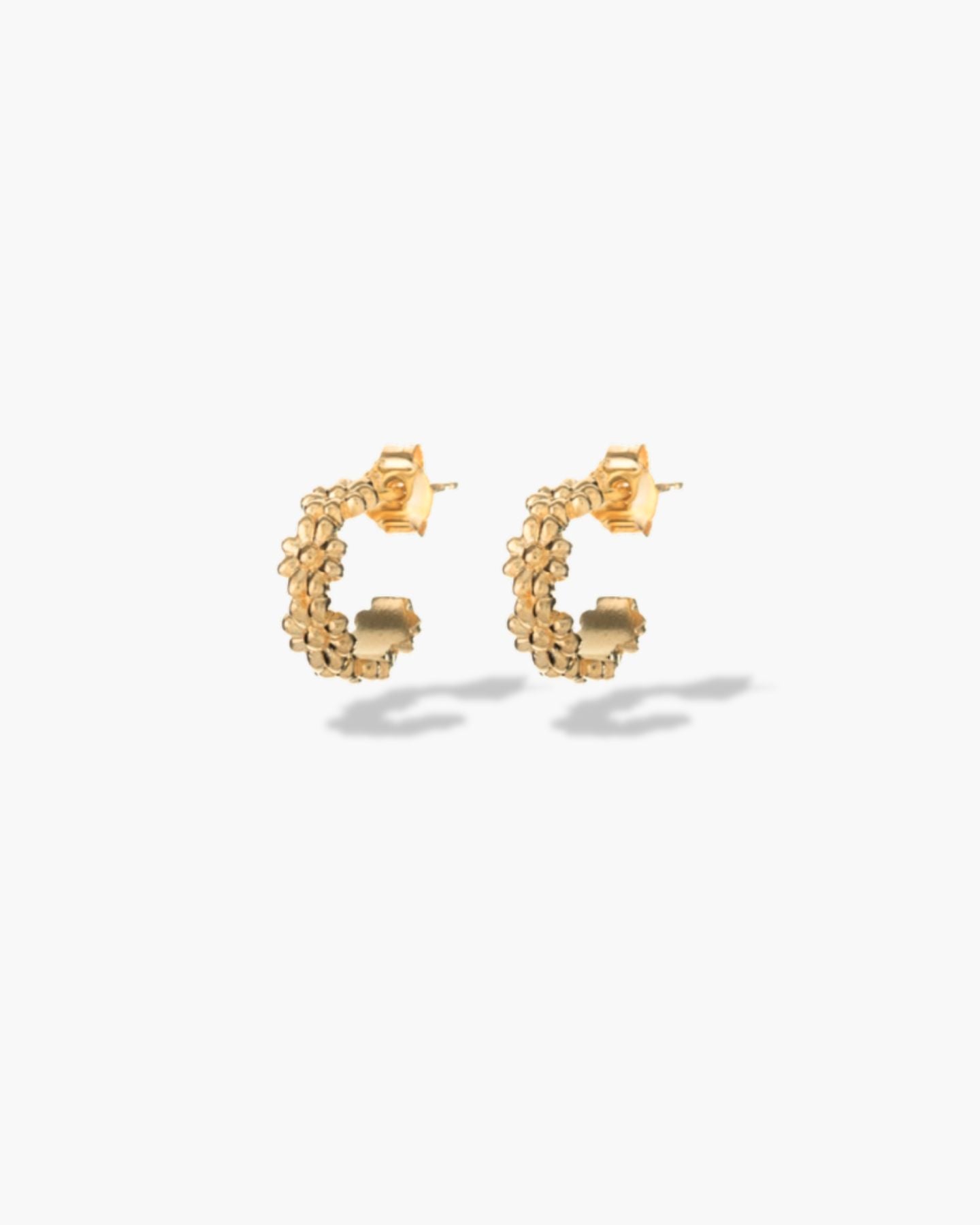 Cute A$$ Daisy Hoop Studs S Gold