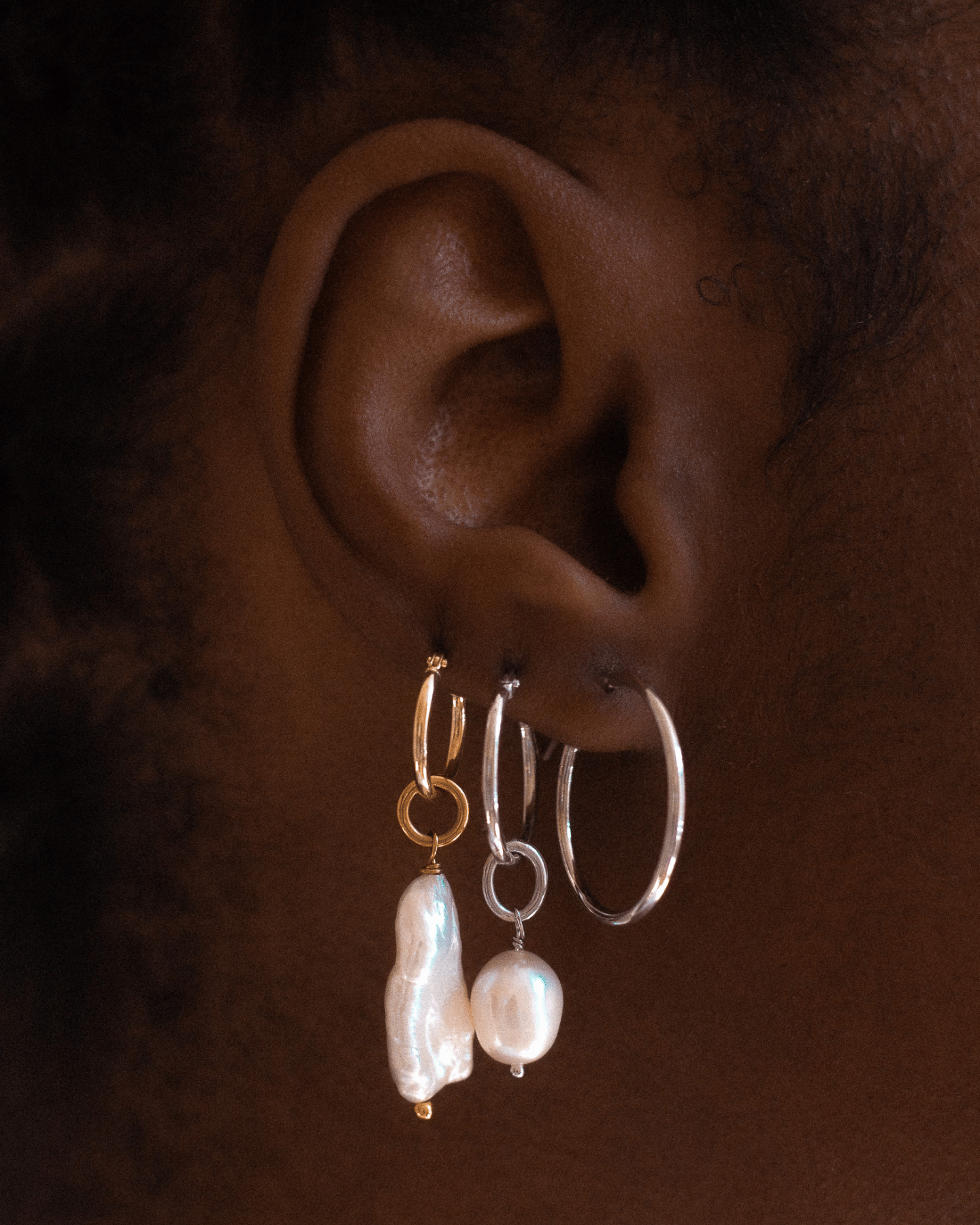Long Pearl Creolen Charm Silver