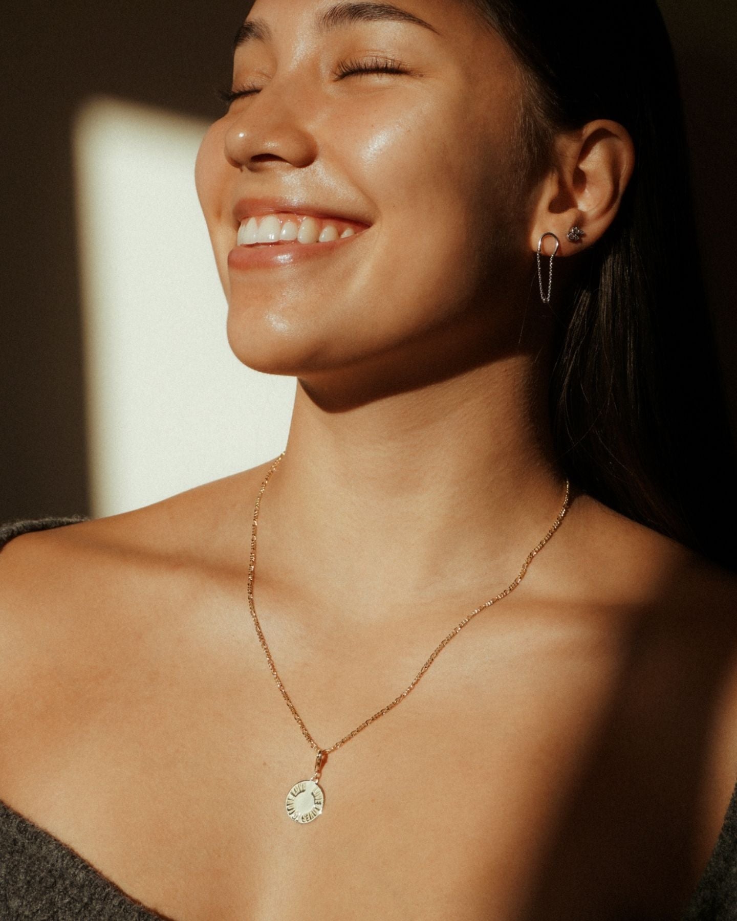 Love Loves Necklace Gold