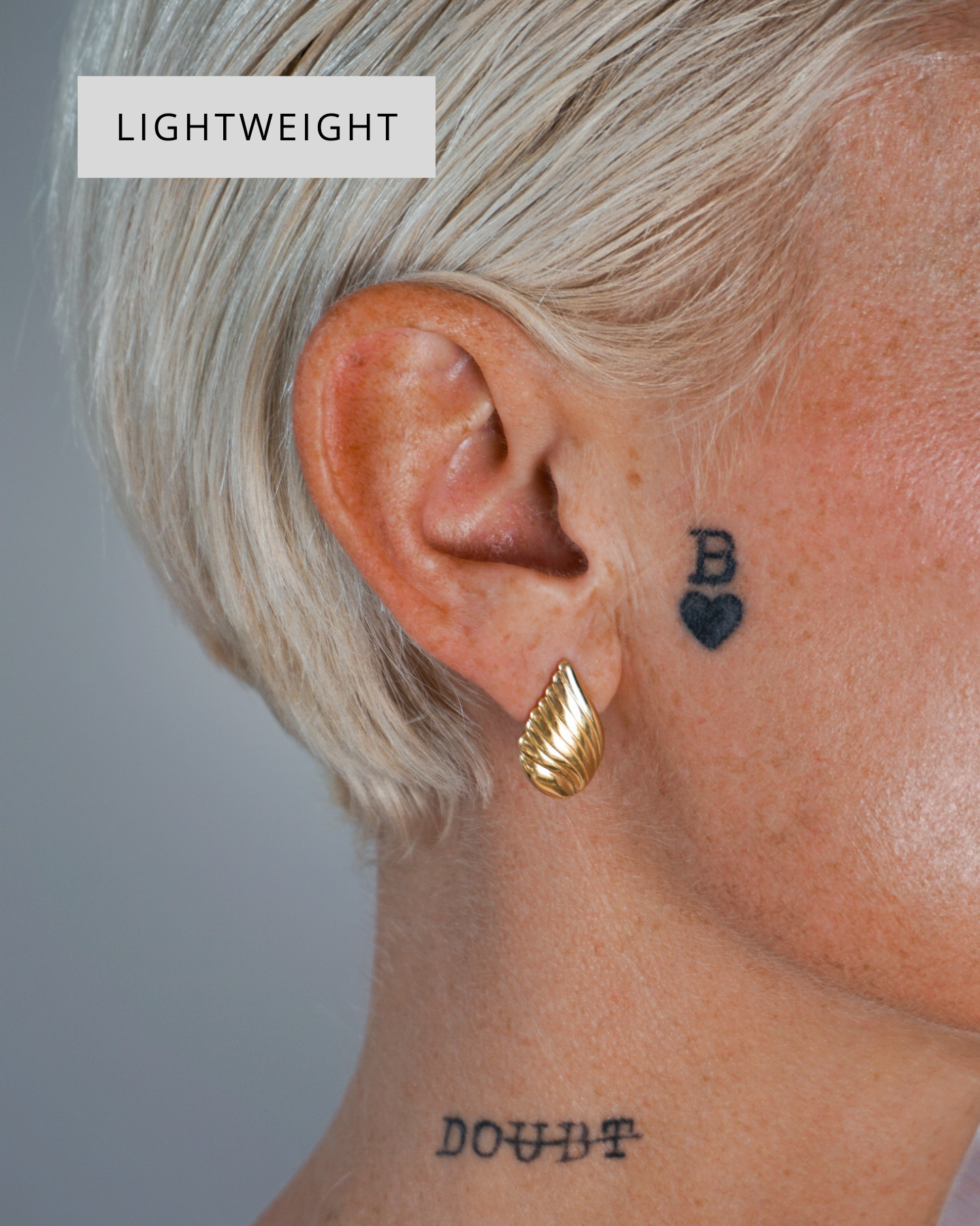 Granny Vintage Ear Studs Gold