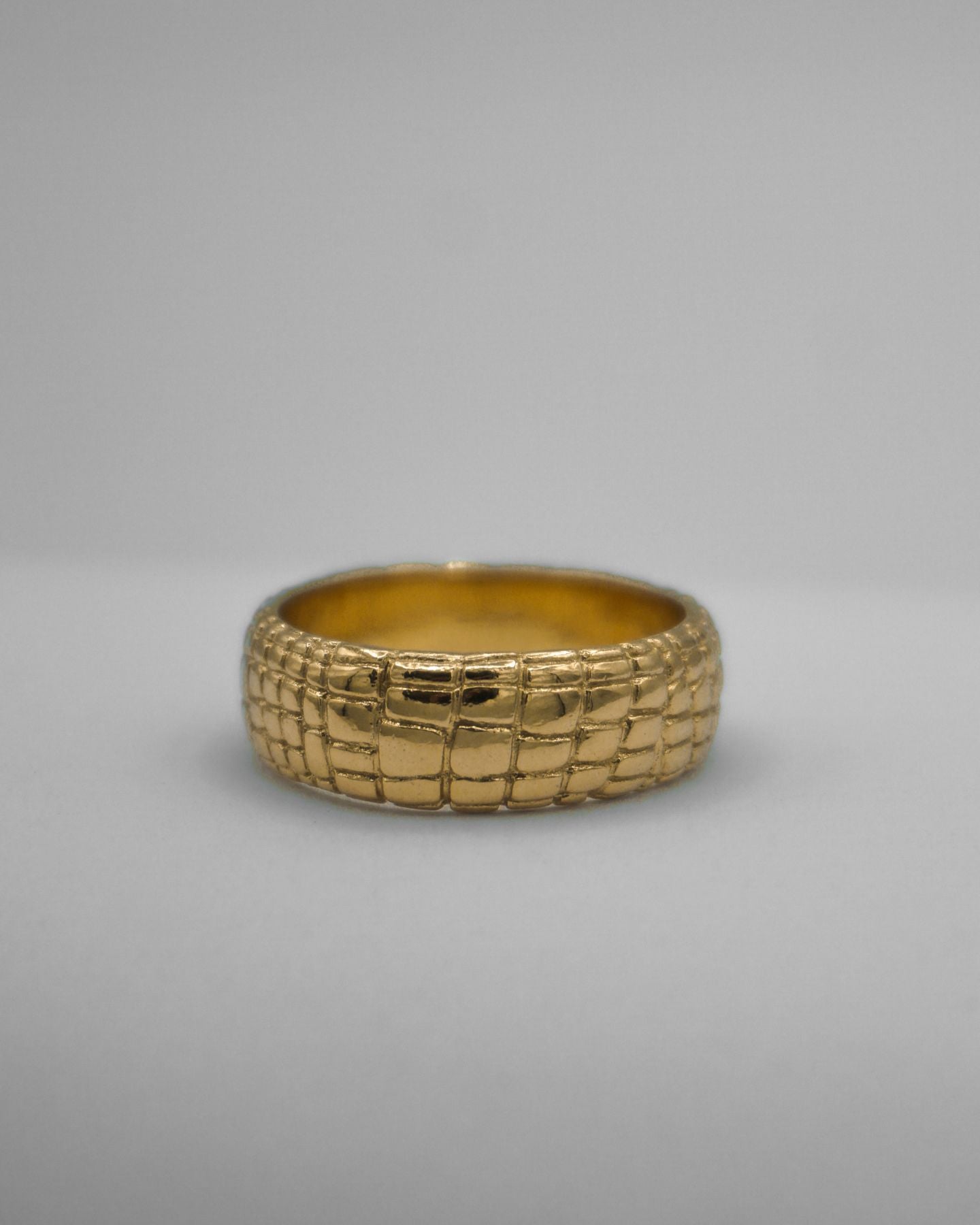 Radiant Reptile Ring Gold