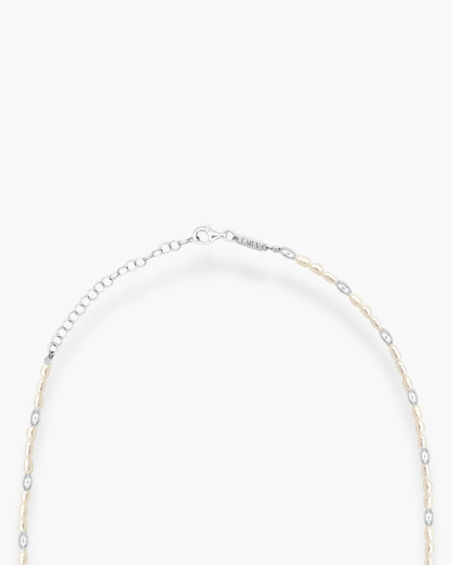 Silvery Pearl Necklace
