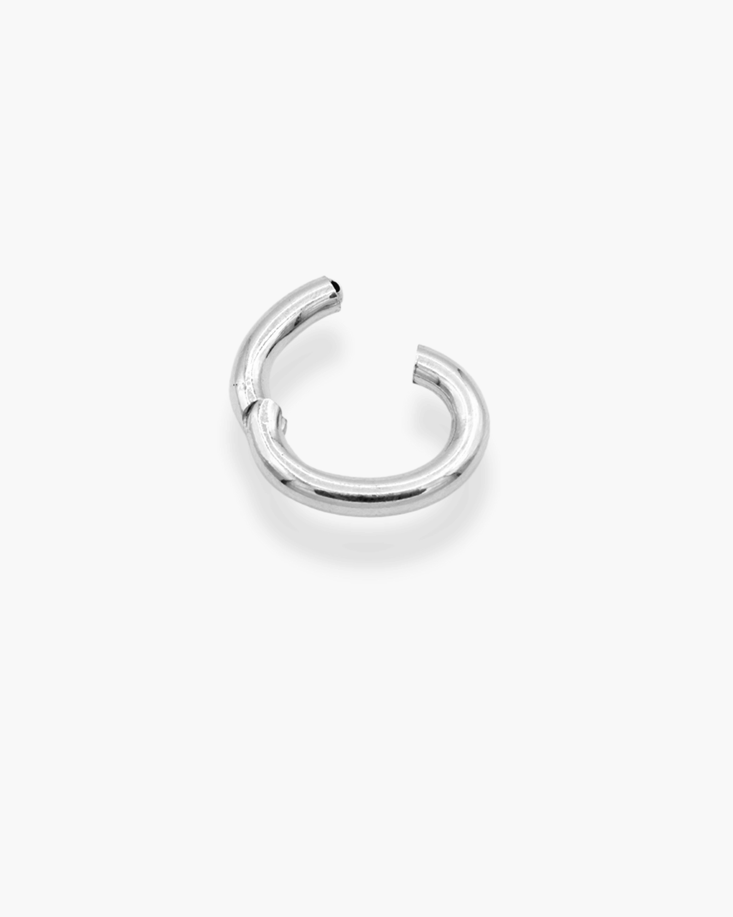 Oval Front Clasp Necklace Silver