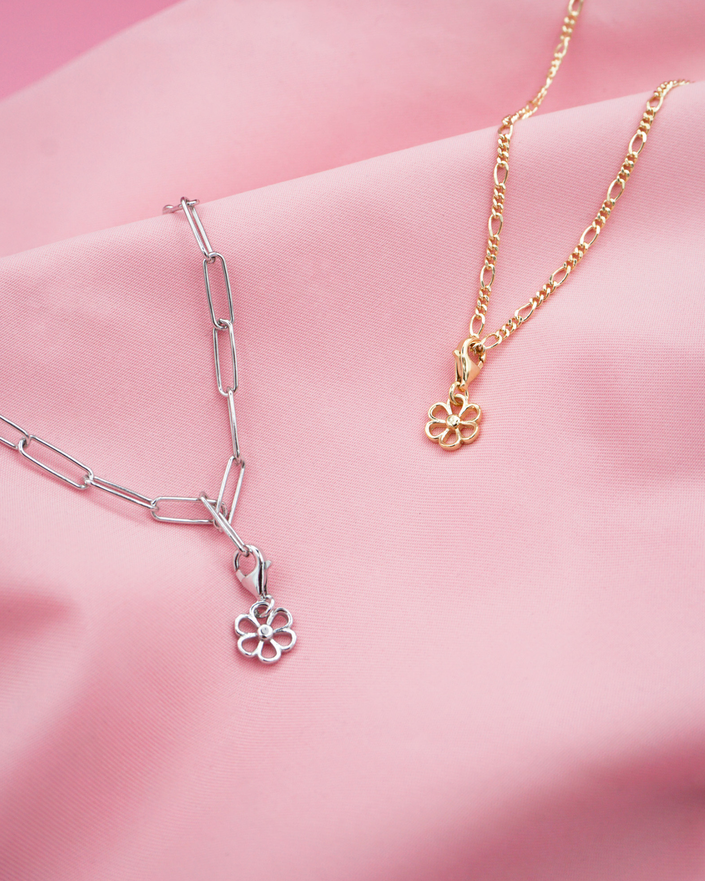 Pretty Blossom Necklace Charm Gold