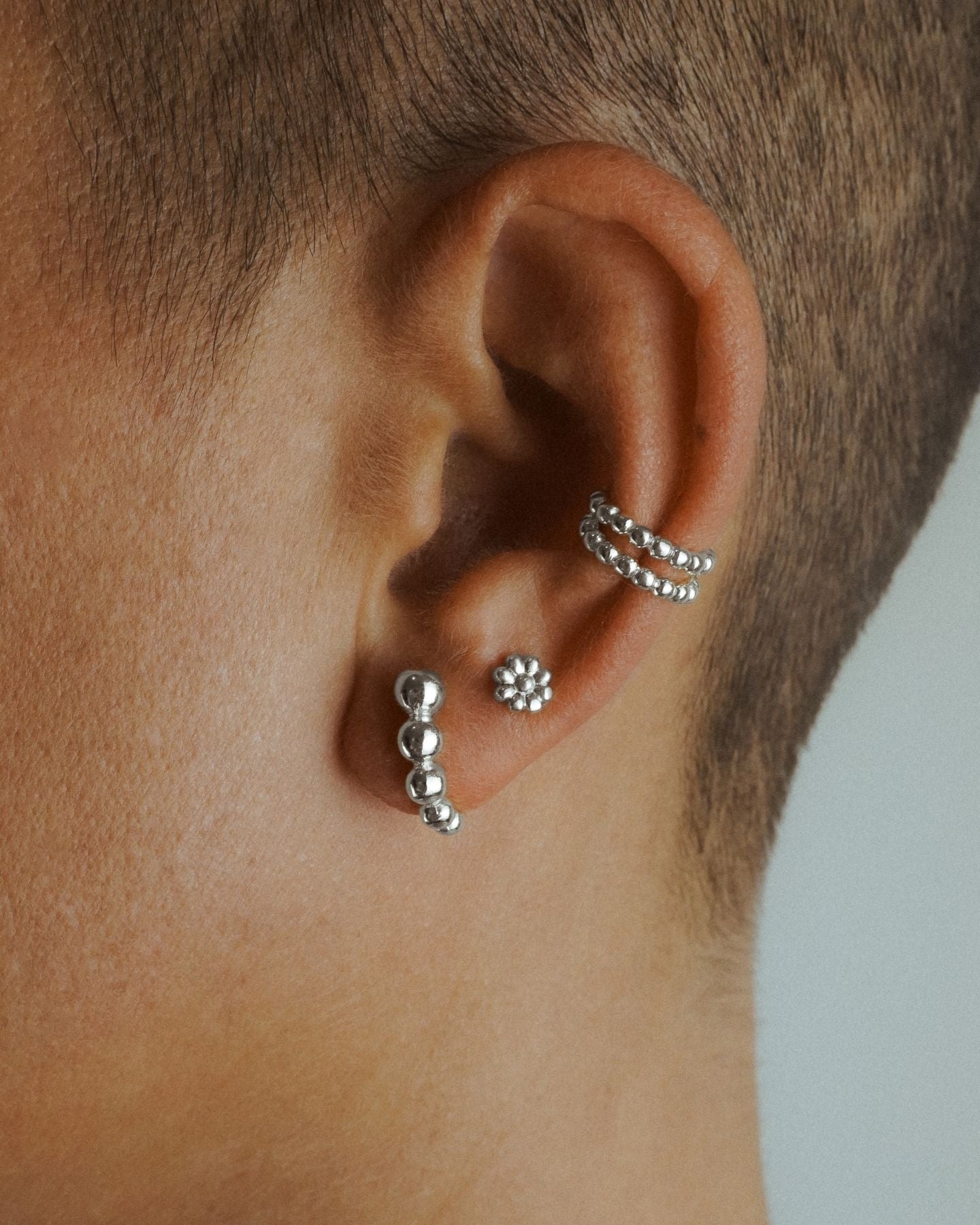 Single Brilliant Beads Ear Stud Silver