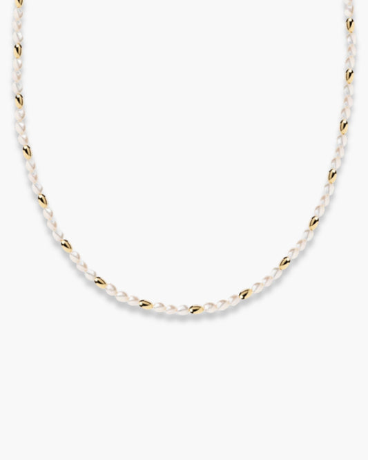 Classy Sweet Pearl Necklace Gold