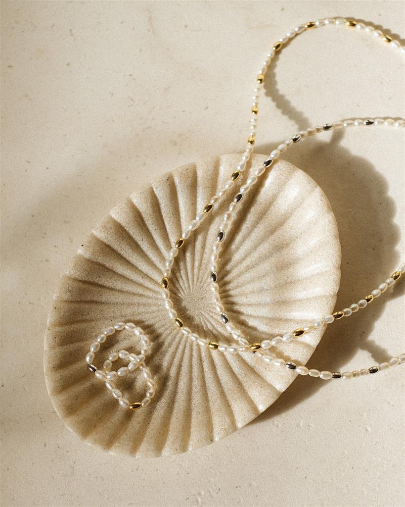 Classy Sweet Pearl Necklace Silver