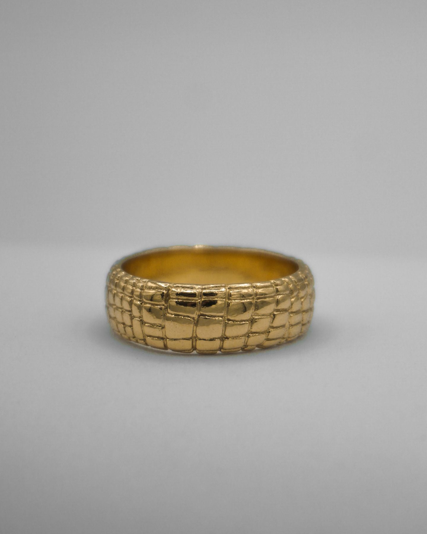 Radiant Reptile Ring Gold