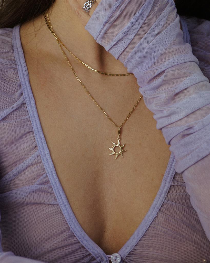 Sunday Sun Necklace Gold