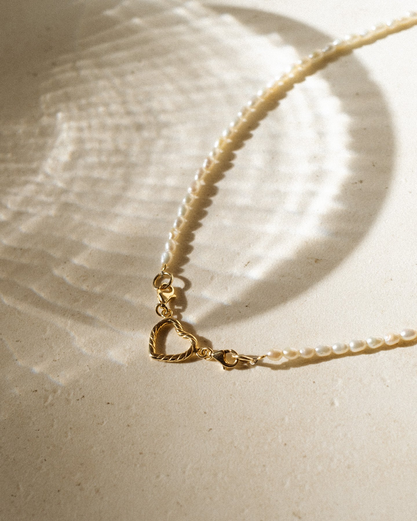 Open Front Pearl Necklace Gold
