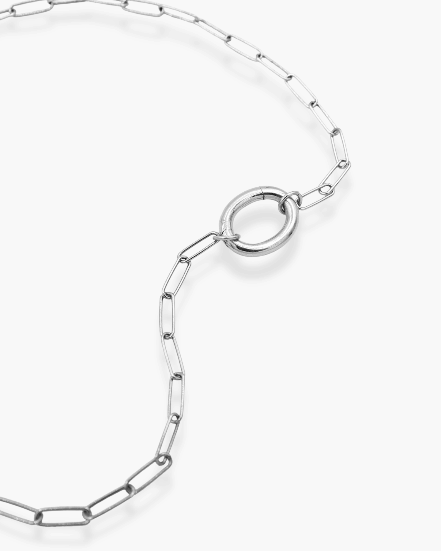 Oval Front Clasp Necklace Silver